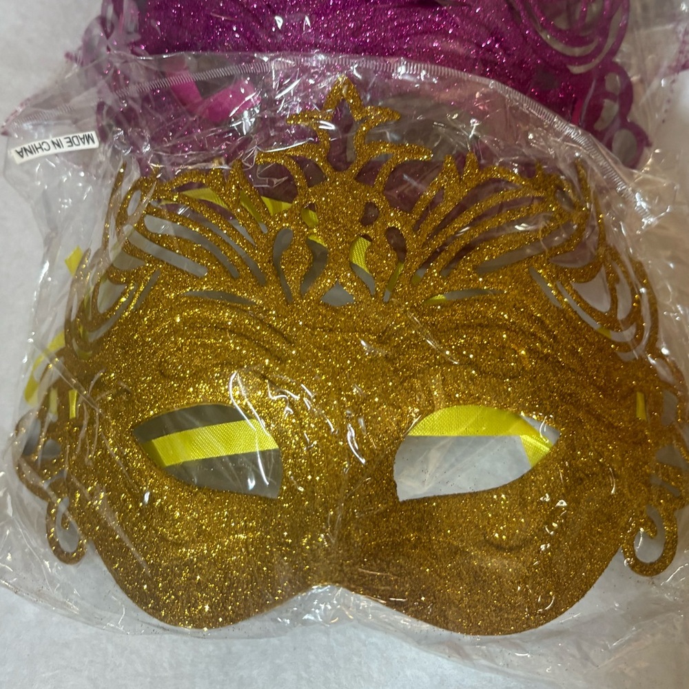 Glitter Masquerade Mask - 8 assorted